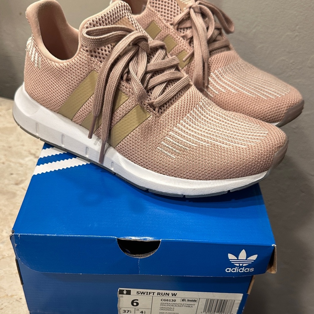 Adidas Women's Swift Run Beige Sneakers CG6130